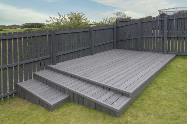 Vinyl Deck Construction in New Albany